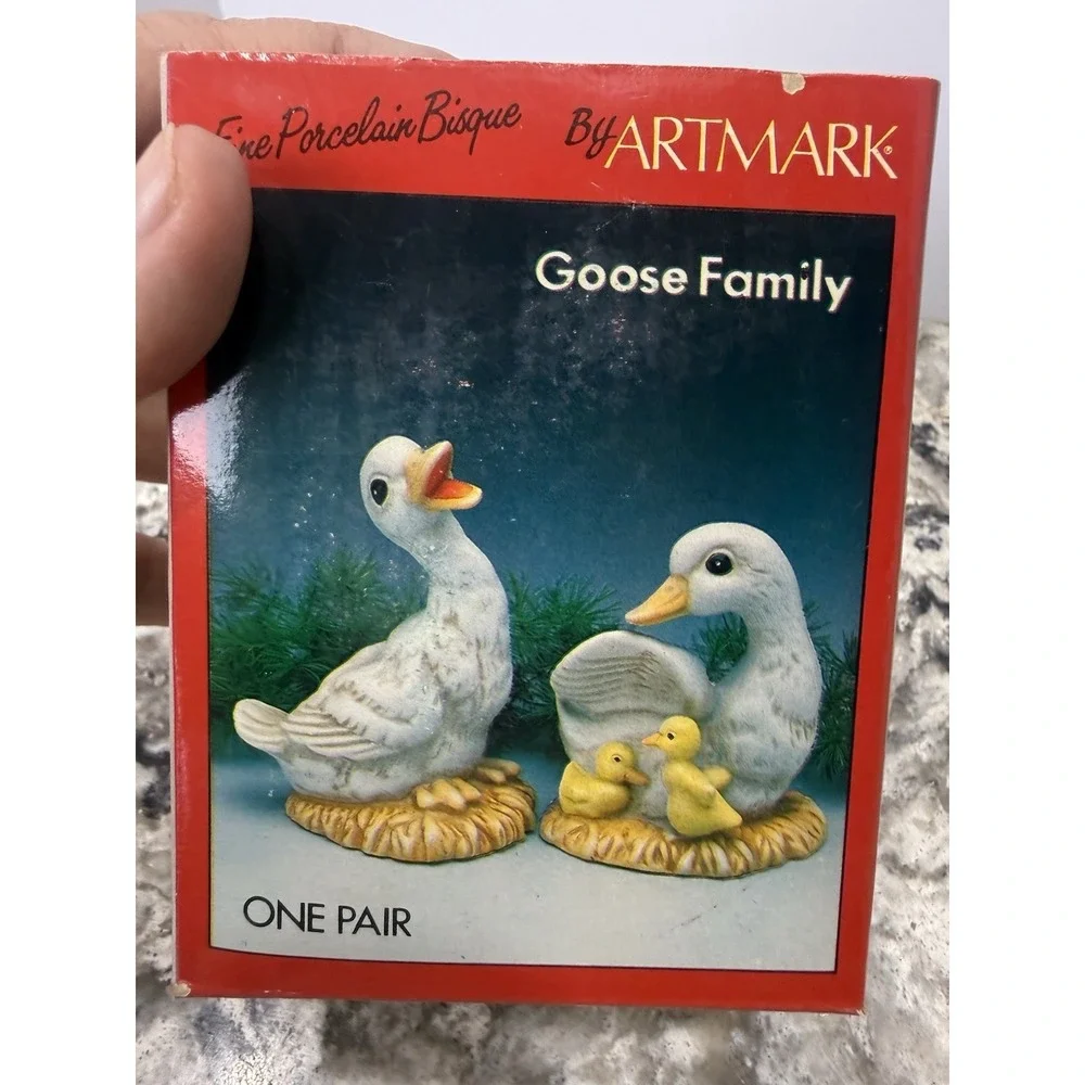 Vintage Pair of Small Ceramic White Geese Figurines 3.5